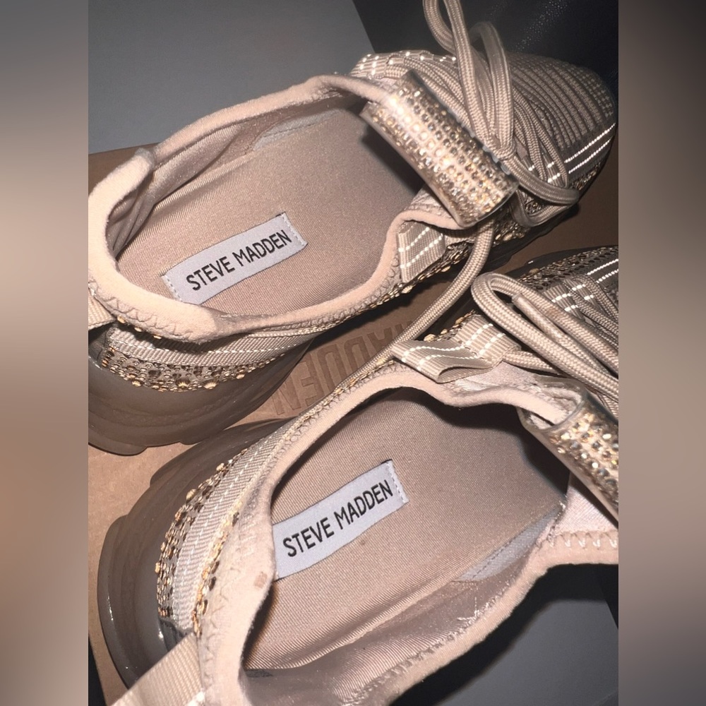 Steve Madden - Picture 5 of 8